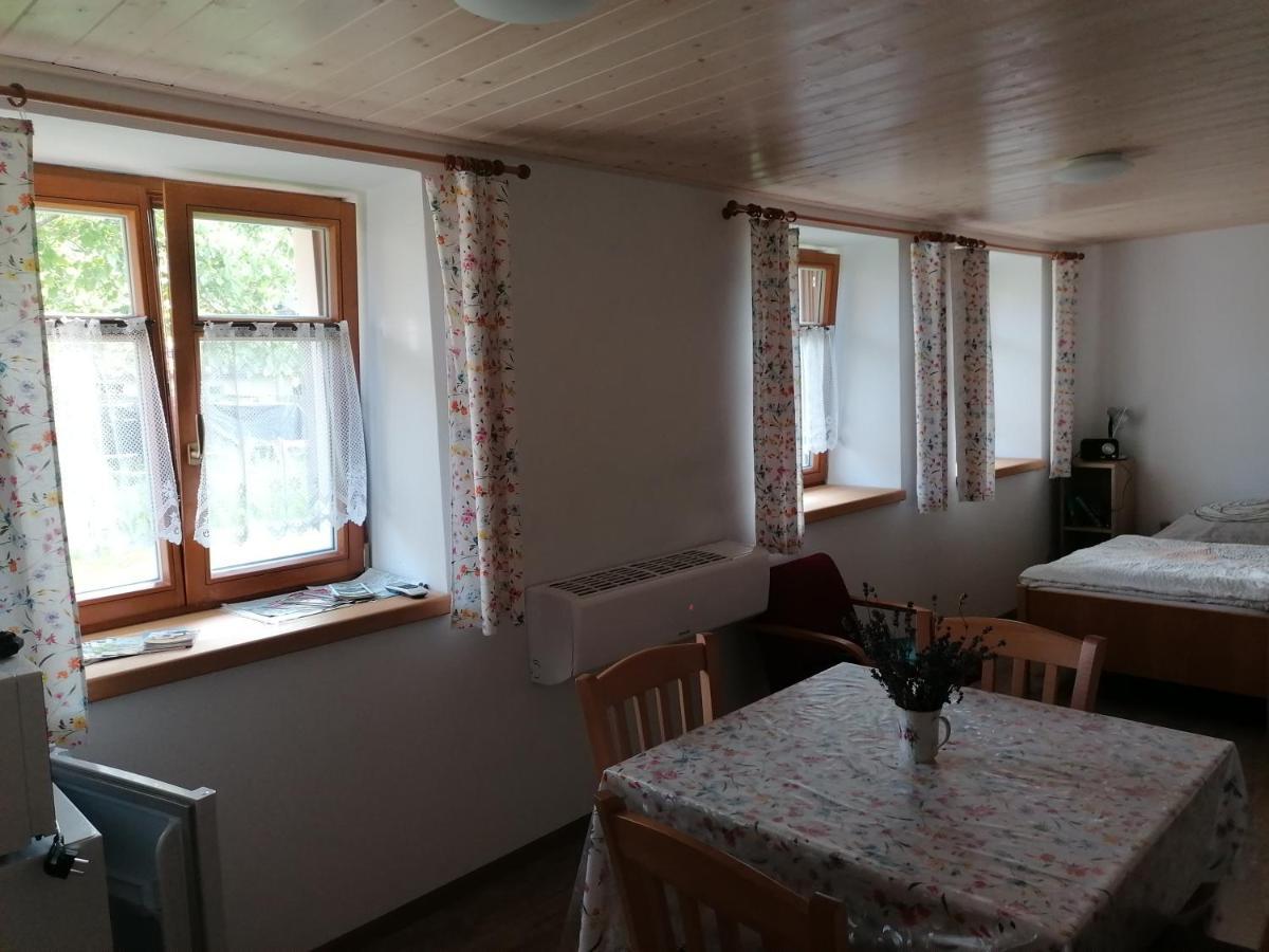 Apartmán na statku Jílovice Esterno foto