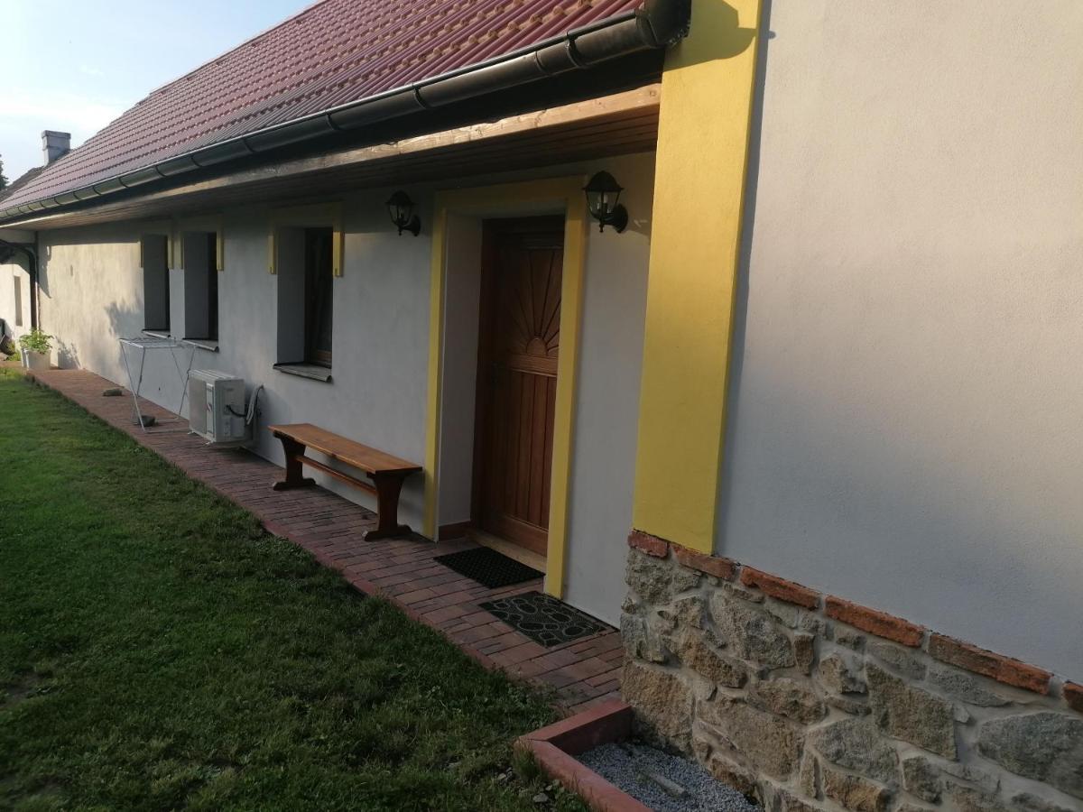 Apartmán na statku Jílovice Esterno foto